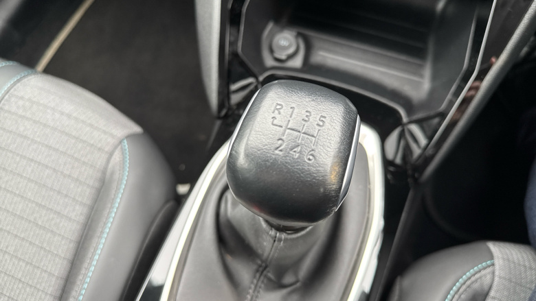 Peugeot 208 1.2 PureTech 100 Allure Premium + 5dr Petrol Hatchback